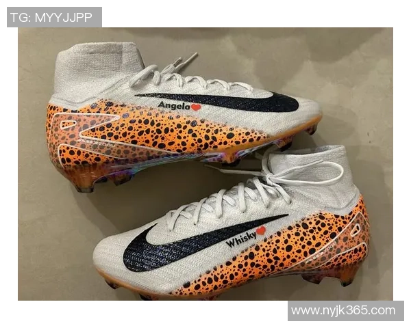 穿布足球鞋的球星有哪些他们的选择对球场表现有何影响